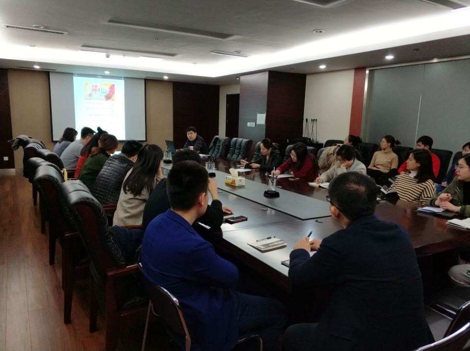 山東出版?zhèn)髅焦煞萦邢薰緝?nèi)容圖片展示