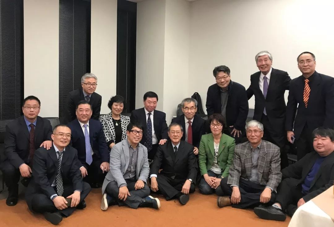 山東出版?zhèn)髅焦煞萦邢薰緝?nèi)容圖片展示